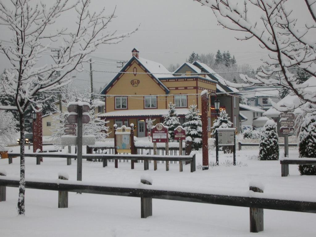 Auberge Le Voyageur Mont-Tremblant Exterior foto
