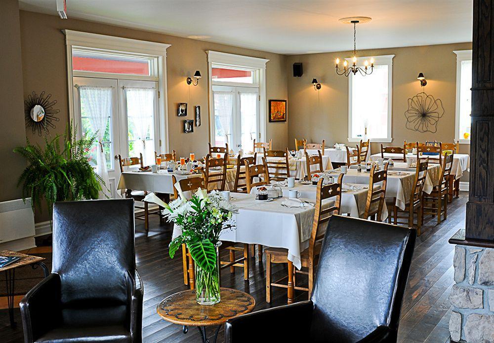 Auberge Le Voyageur Mont-Tremblant Exterior foto